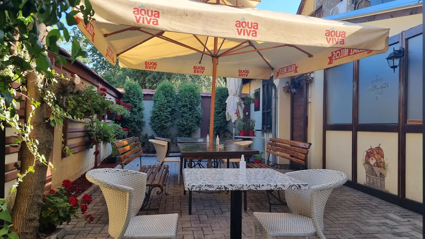 Caffe Pizzeria BAZA ambijent