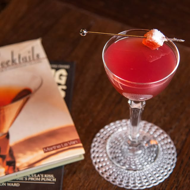 Detalj iz bara Holy Moly