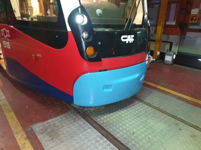 Proizvodnja delova od poliestera