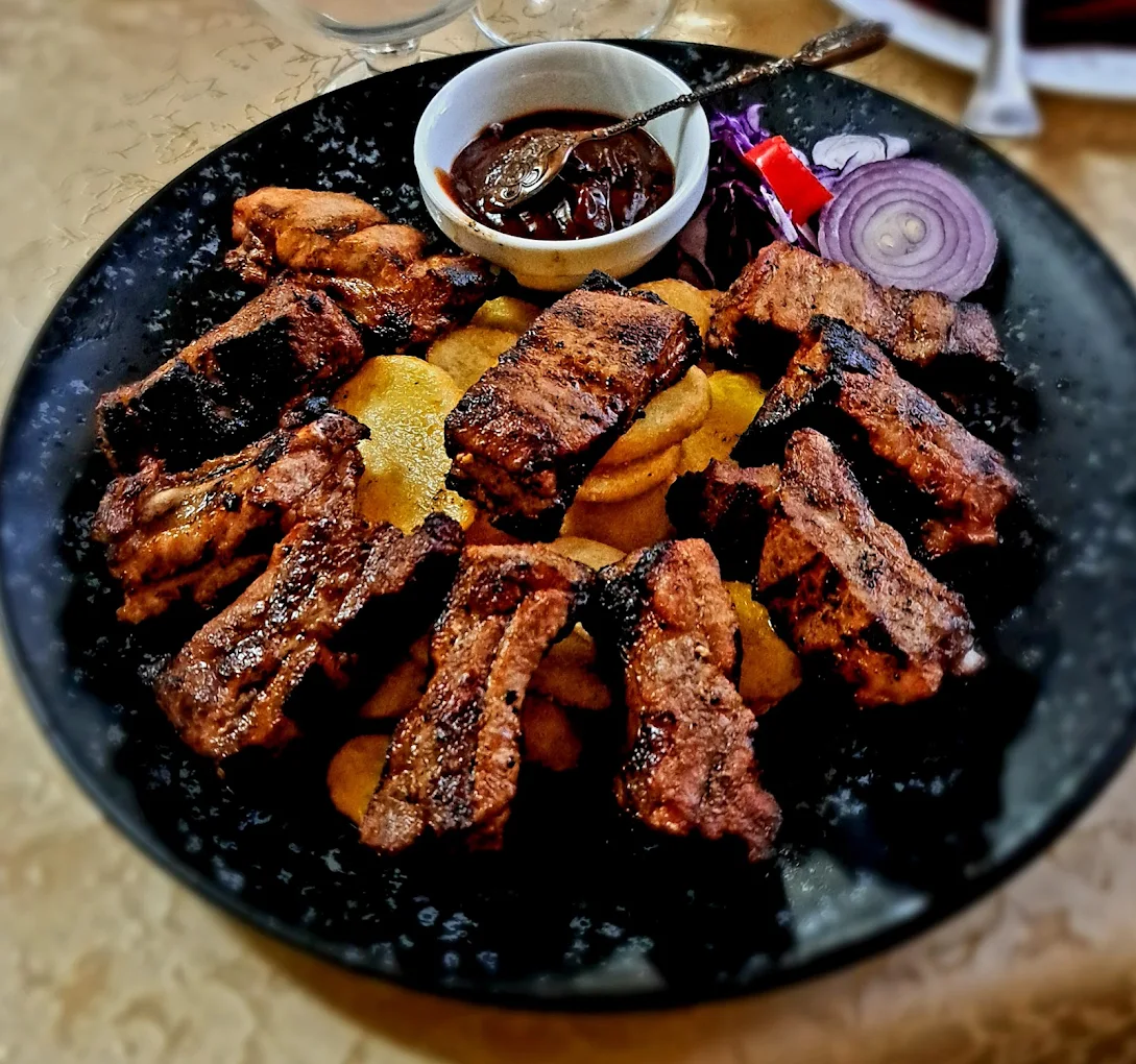 Домаћа кухиња - Ресторан Цар Војводина