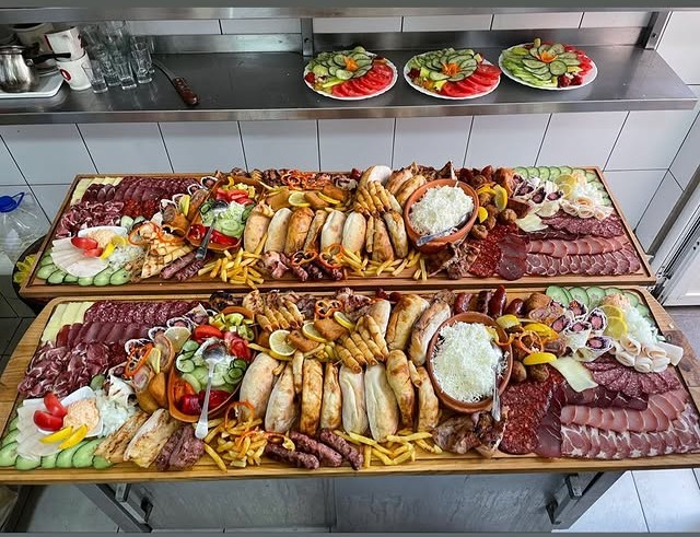 Specijaliteti u Sosu