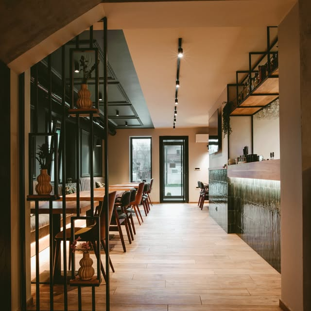 Unutrašnjost restorana 4